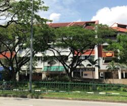 Hougang Avenue 1 (D19), Shop House #621599351